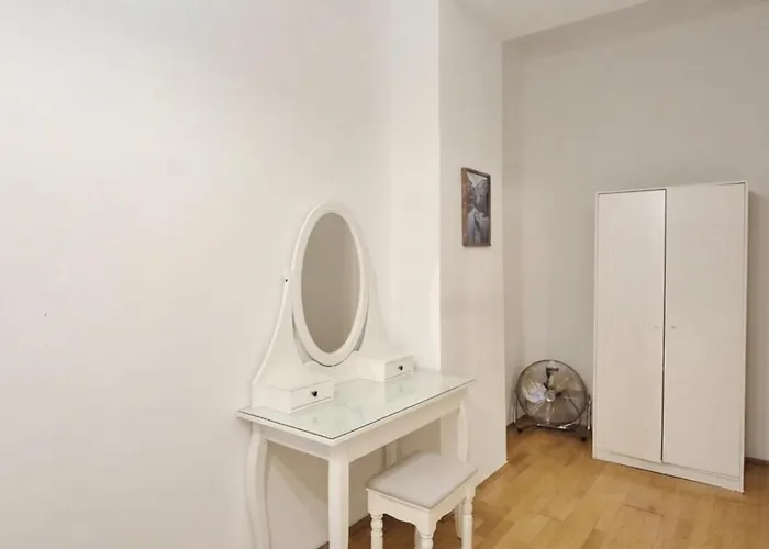 Apartmán Cozy 1br With Living & Garden Included *