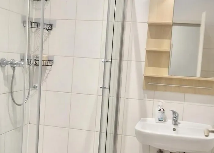 Cozy 1br With Living & Garden Included Apartmán
